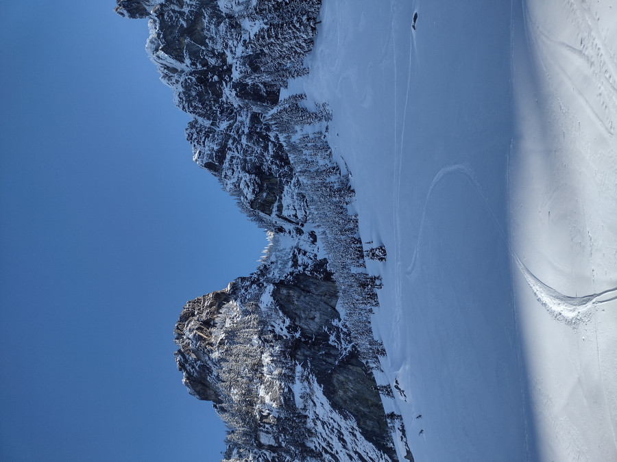 crooked-looking-up crooked-looking-up